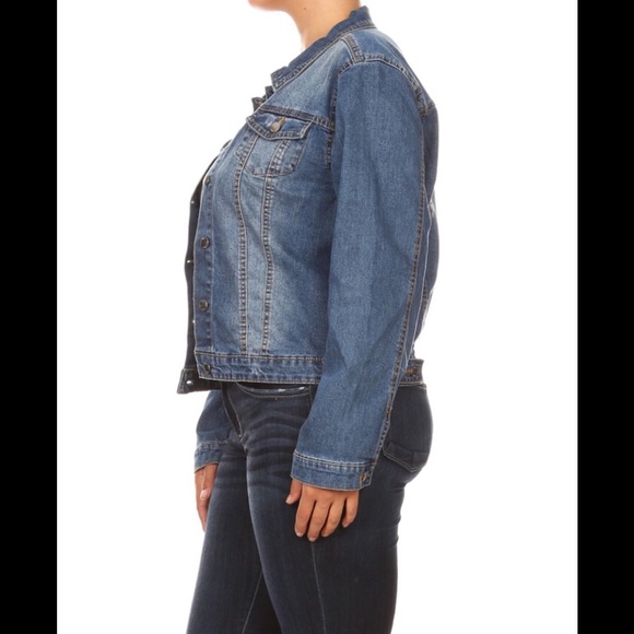 💥SOLD OUT!!💥NWT Plus Blue Denim Stretch Jacket - Picture 3 of 6